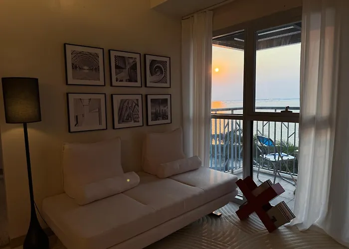 Apartment Modern 1br With Balcony Facing Infinity Pool Bay Sunset Near Airports Okada Solaire Moa